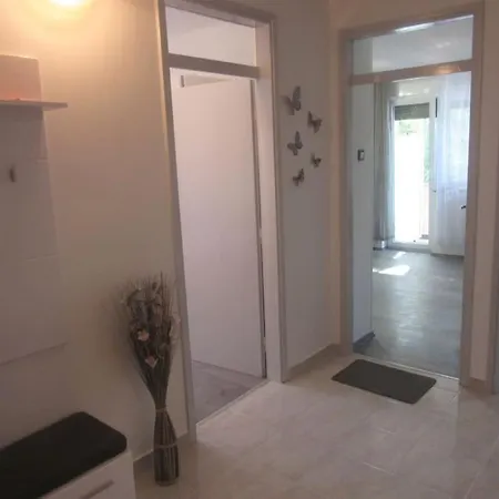 Ira - Prelijep Stan + Besplatni Parking