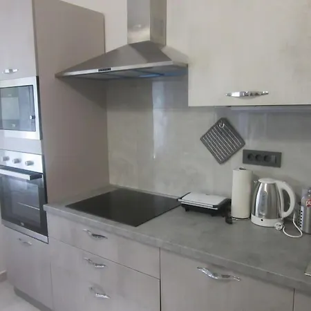 Apartament Ira - Prelijep Stan + Besplatni Parking Pula